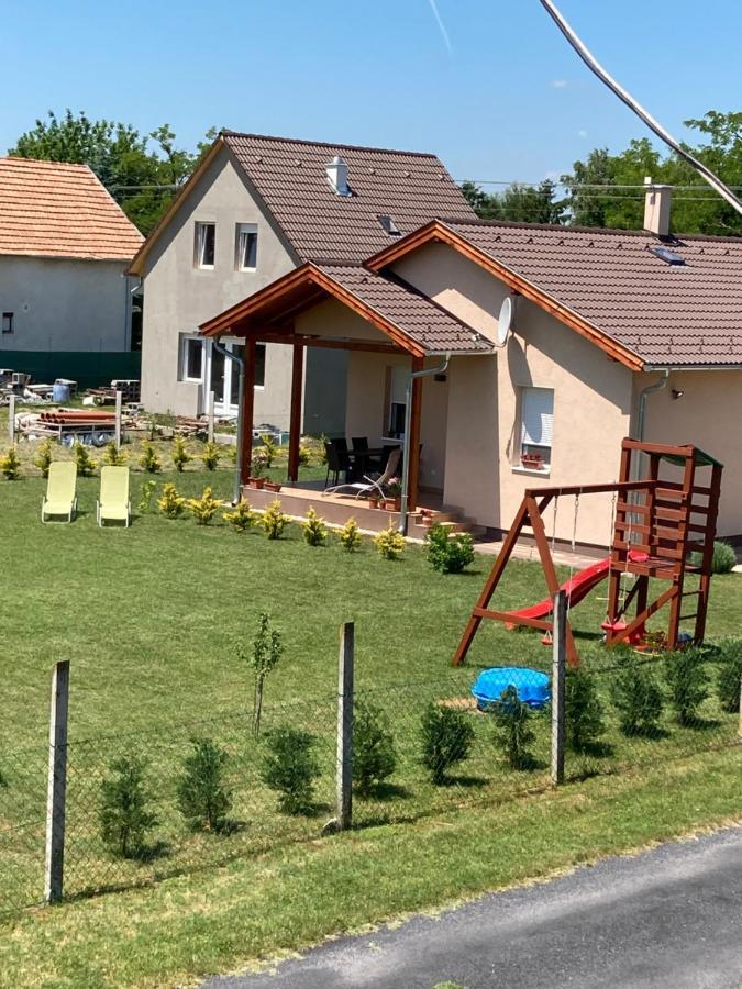 Konrad Apartman Balatonmariafurdo Exterior foto
