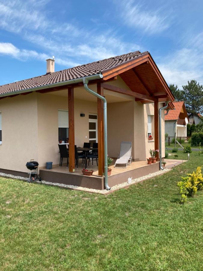 Konrad Apartman Balatonmariafurdo Exterior foto