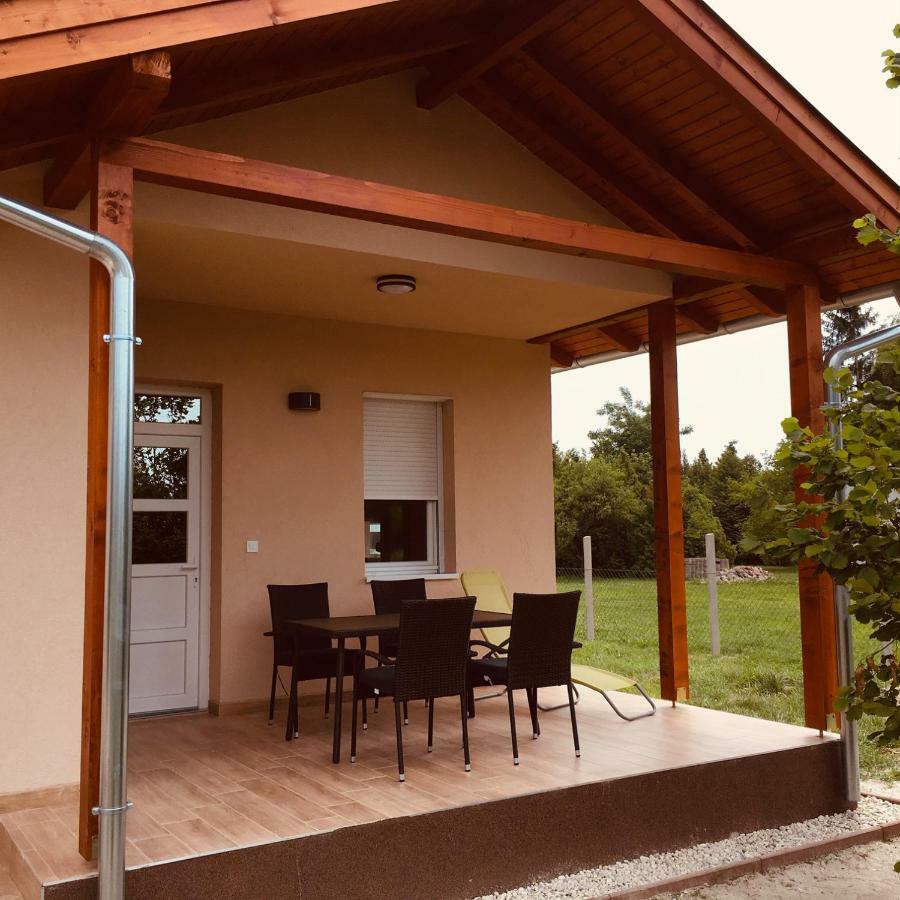 Konrad Apartman Balatonmariafurdo Exterior foto