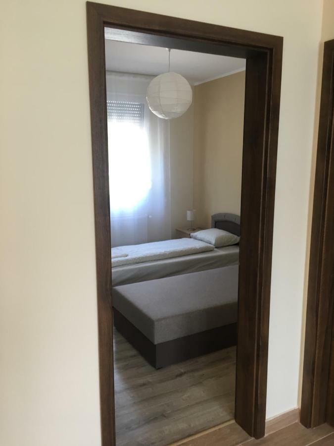 Konrad Apartman Balatonmariafurdo Exterior foto